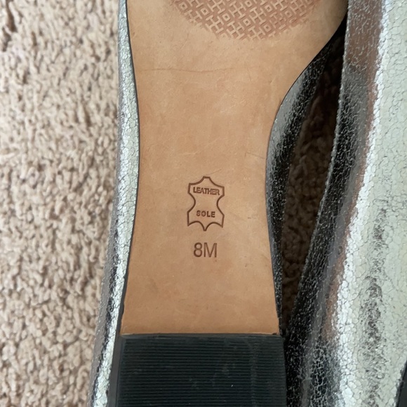 Tory Burch gray /black shoes - Picture 4 of 5